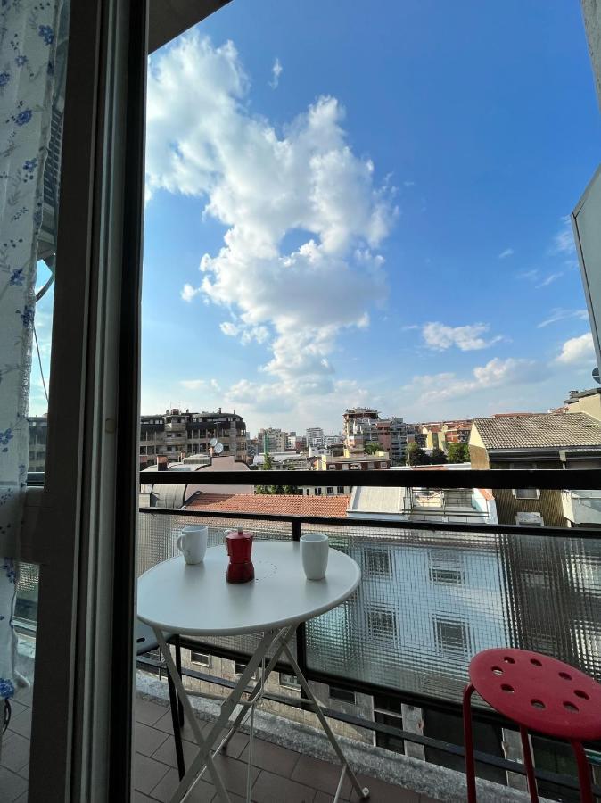 Fondazione Prada Apartment With Balcony Milano Esterno foto